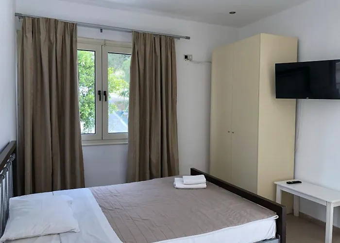 Antonios Hotel Apartments